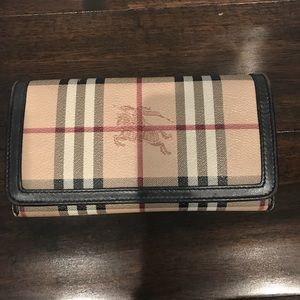 100% authentic Burberry Wallet